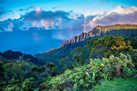 Always a spectacular view of such a wonderful and sacred valley in kauai. Kalalau Valley Lookout, Kauai, HI (OC) [7360 × 4912 ...