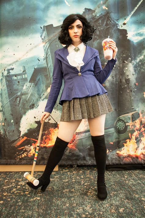 Veronica sawyer is the female protagonist of the cult classic film heathers. Photographer Veronica Sawyer from Heathers by ScarlettSparrow : cosplay