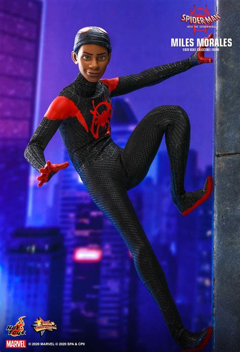 Hot Toys 1 6th Scale Miles Morales Figure Stepped Right Out Of Into The Spider Verse