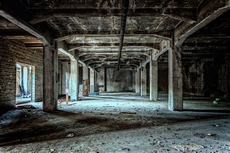 Unless you live in a remote area, there are probably several locations close to your residence where you can get your passport pictures both taken and printed. Lost Places Underground Urbex · Kostenloses Foto auf Pixabay