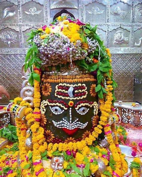 One can easily reach mahakaleshwar temple by taking regular buses or by hiring taxis from lord shiva is synonymous with 'mahakal' and suggests the perpetual existence of the almighty. जय श्री गणेश श्री महाकालेश्वर ज्योर्तिलिंग व आरती श्रृंगार ...