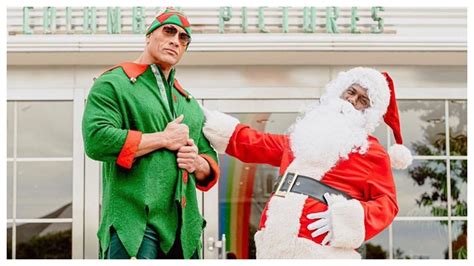 Christmas Dwayne Johnson Kevin Hart Turns Real Life Santa