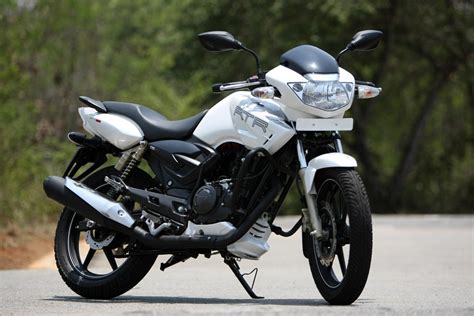 Bike looked just perfect to me. TVS Apache RTR 180 2013 STD Compare Bike Photos - Overdrive