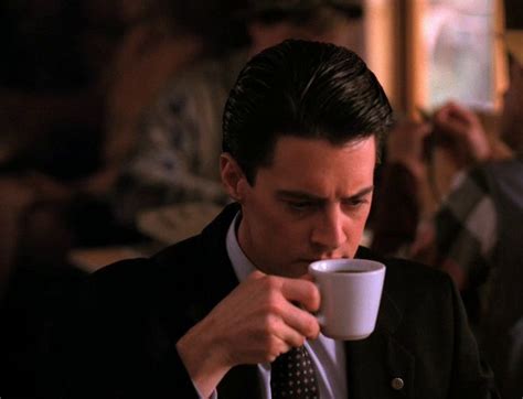 Dale Cooper With Coffee Google Search Twin Peaks Kyle Maclachlan Twins