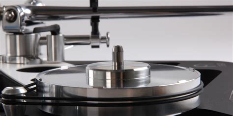 Rega Planar 10 Turntable