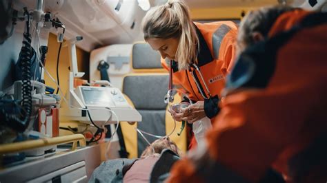 How To Become An Emergency Medical Technician Emt