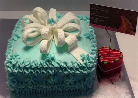 Pin by Janeza Amazing Cake on Amazing cakes | Gift box cakes, Fancy cakes, Amazing cakes