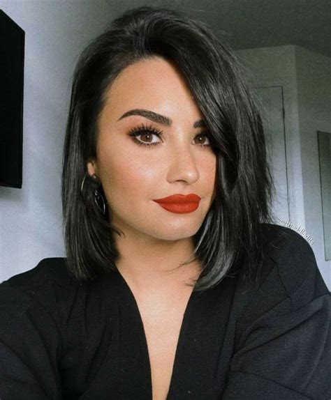 Cabelo Demi Lovato Demi Lovato Makeup Short Dark Hair Short Hair Cuts Demi Lovato Haircut