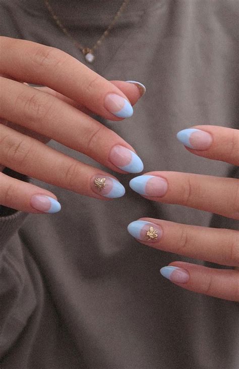 32 Hottest And Cute Summer Nail Designs Delicate Gold Bee And Baby Blue
