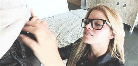 Blonde In Glasses Jessa Rhodes Discovers A Big Pizzaman33