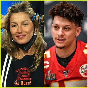 Patrick Mahomes Mom Tweeted At Gisele Bundchen During Super Bowl The Tweet Is Getting