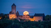 Vollmondaufgang an der Burg Lichtenberg.. Foto & Bild | fotos, world ...