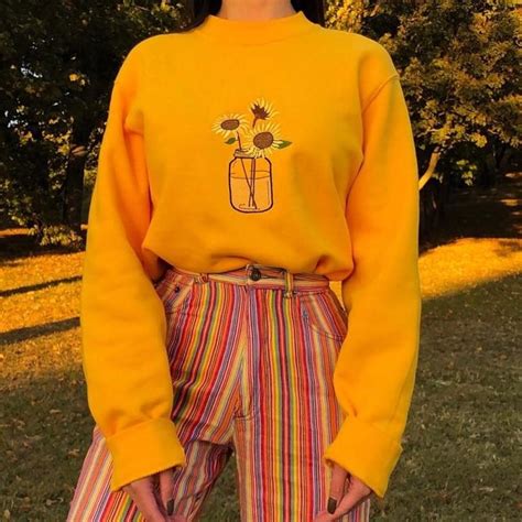Embroidered Sunflower Jar Pullover - M / Yellow in 2021 | Aesthetic ...