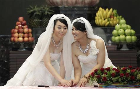 hong kong tycoon offers fortune to marry off gay daughter world news