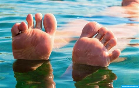 Why Do Your Fingers And Toes Wrinkle During A Bath Or Underwater