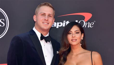 Lions Qb Jared Goff Is Engaged To Model Christen Harper Christen