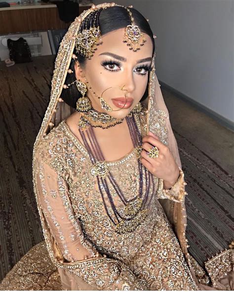 aaliyah jm stunning bridal look by shaneeqbridal pakistanstylelookbook asian bridal dresses