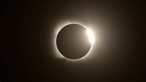 Así Se Vio El Eclipse Solar Total Desde El Espacio