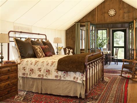 8 Best Dude Ranches In Montana Luxury Ranch Luxury Bedding Glamping