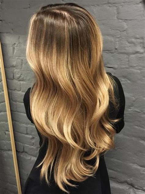 Your hair must be in very good condition to try this for colors that reflect light, try dark blonde hair colors that have golden tones. Blonde Ombre Hair To Charge Your Look With Radiance