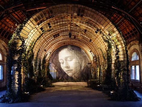 Rone Exhibit Time Flinders Street Station Tot Hot Or Not