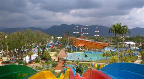 Demikian informasi harga tiket masuk parimas waterpark mojokerto terbaru semoga bermanfaat. Rute, Lokasi dan Harga Tiket Masuk Santa Sea Waterpark ...