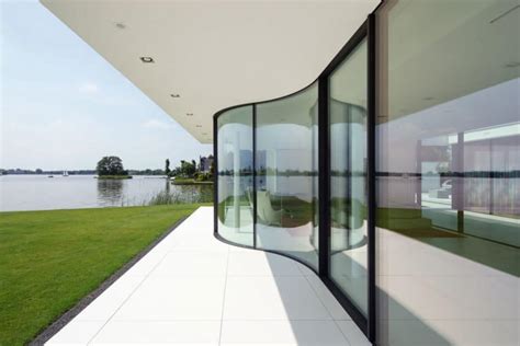 Lab32 Architecten Design A Contemporary Home On The Shores Of The