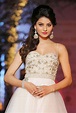 Urvashi Rautela saree cleavage backless HD Wallpapers - Height wiki ...