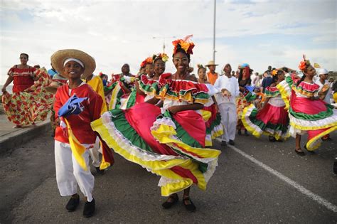 los 25 bailes típicos de colombia más populares