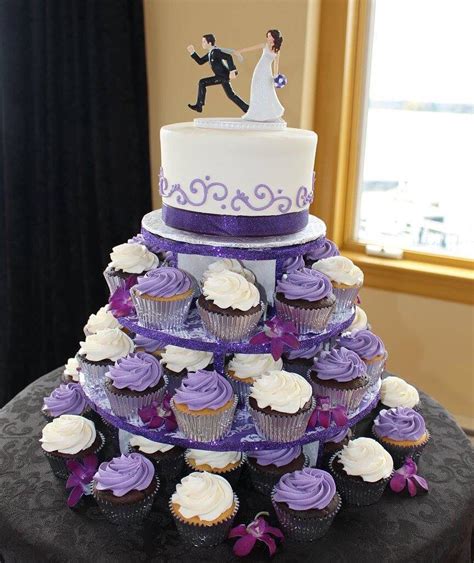Purple Wedding Cake With Cupcakes Tommy Grier Torta Nuziale