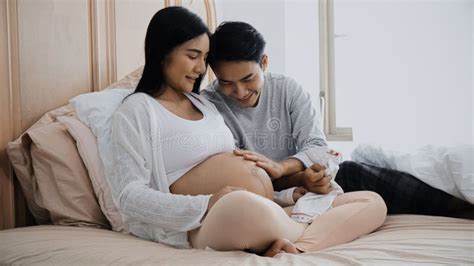 Young Dad Touch On The Belly Of Pregnant Wife Stock Image Image Of