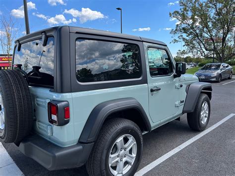 Any Real Life Pictures Of Earl Color Jeep Wrangler 4xe Forum