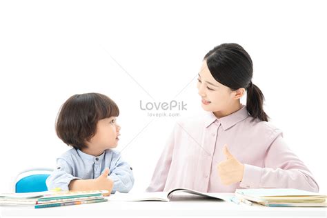 Child Preschool Coaching Students To Learn Picture And Hd Photos Free