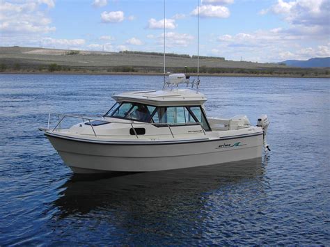 Best Small Cabin Boats Fishingboats Cruiser Boat Boat Cabin