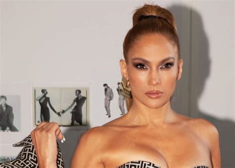 Top News And Headlines From Senati Jennifer Lopez Flaunts Her Striking