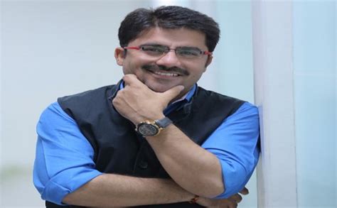 The senior journalist, who was suffering from coronavirus, had a massive heart attack this morning. post Rohit Sardana (Journalist) Wiki, Age, Wife, Family ...