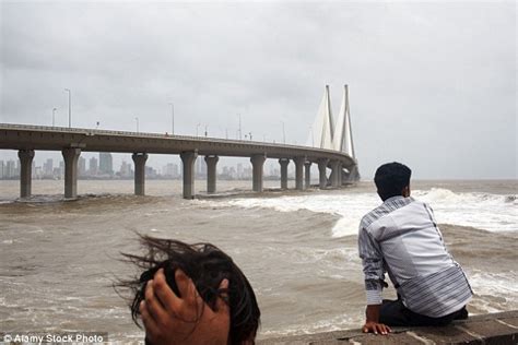 Mumbai Police Identify No Selfie Zones After Man Drowns Trying To