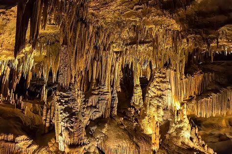 How Are Stalactites And Stalagmites Formed In Limestone Areas Img Re