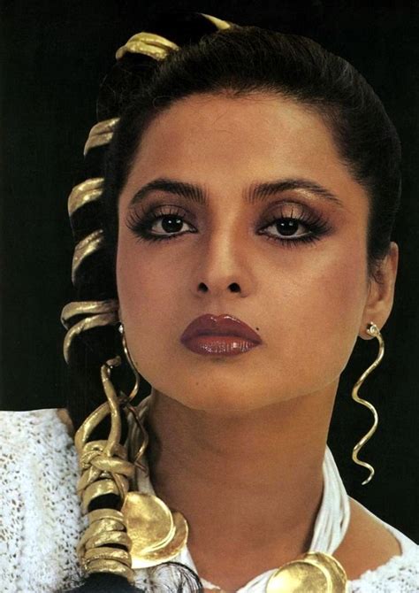 Pin By Avonrnd On Bollywood 1980s Rekha Actress Most Beautiful