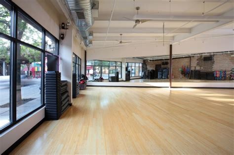 Woman's athletic club is a historic building located along the magnificent mile in the near north side community area of chicago, illinois. Lincoln Square Gym | Chicago Athletic Clubs