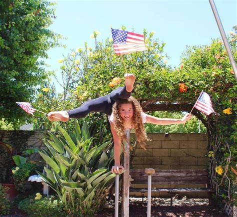 these amazing photos show why this teen is being called the most flexible person in the world