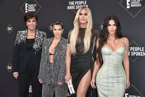 kim khloe and kourtney kardashian and their mom kris jenner pay emotional tribute to the queen