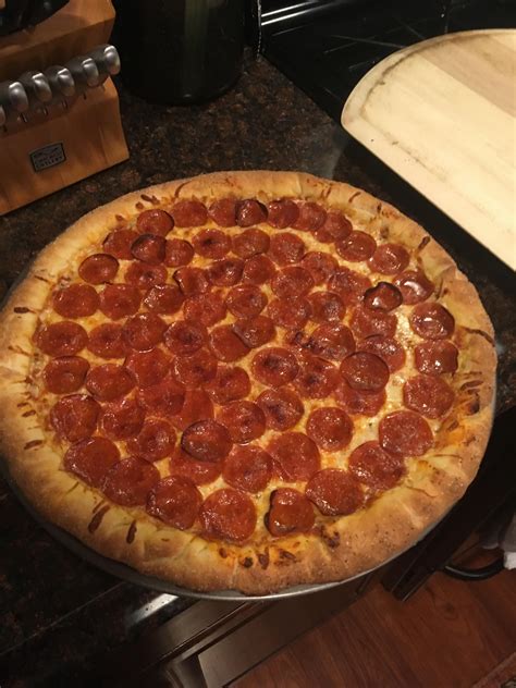 Simple Homemade Pepperoni Pizza Pizza Recipes Homemade Homemade Pepperoni Pizza Homemade Pesto