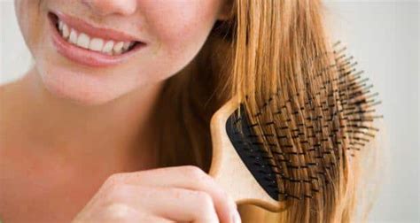 Comb Your Hair The Right Way To Beat Hair Loss Ami Locker Hub