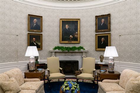 The Art In The Oval Office Tells A Story Heres How To See It The