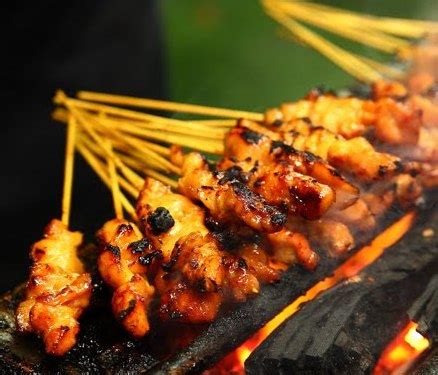 Sate kajang haji samuri used to be available only in kajang, but the success story has been replicated all over the klang valley and beyond. akubukejogho: Resepi Satay Kajang (Sate Ayam) Haji Samuri