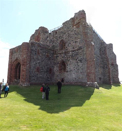 The Castles Towers And Fortified Buildings Of Cumbria Piel Castle Piel Island