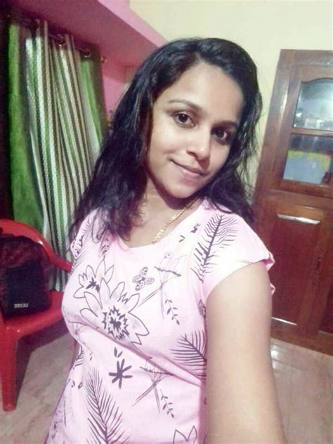 Indian Sexy Mallu Wife Nude Pics Leaked Femalemms