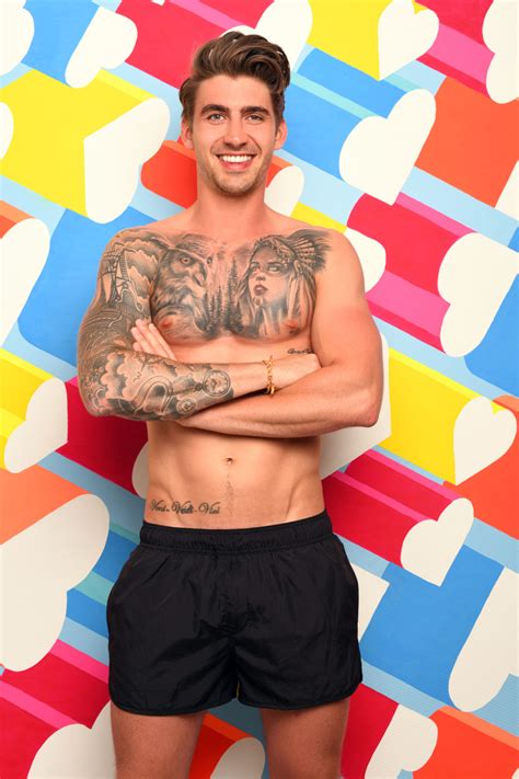 Love Island 2019 Meet Tonights Bombshell Arrivals Chris And Frencesca Spin1038