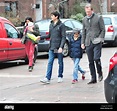 Paul Bettany y Jennifer Connelly sale con sus hijos en Liverpool. Paul ...